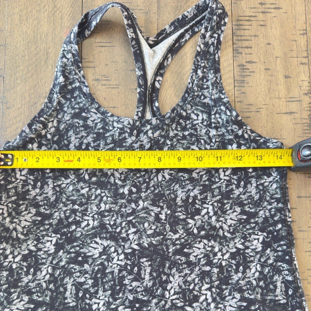 Lululemon Athletica Black and White Patterned Tank Top - Picture 5 of 8